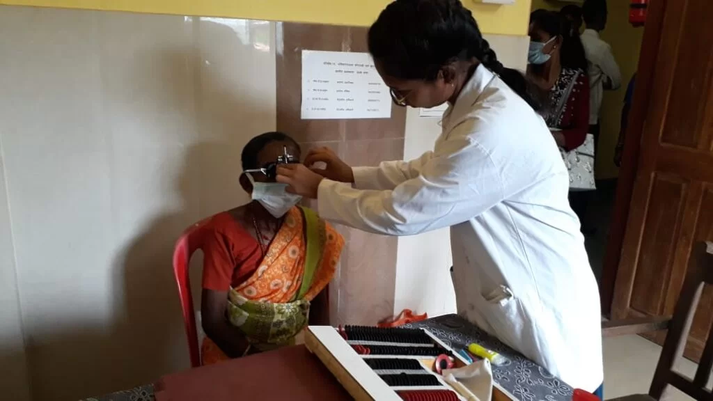 <em>बांद्यात रोटरी क्लबच्या नेत्र तपासणी शिबिरास उत्स्फुर्त प्रतिसाद..!</em>