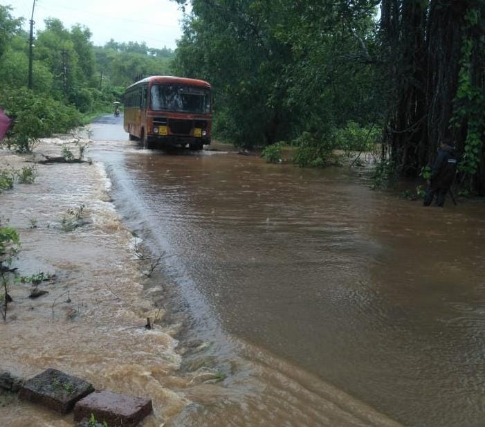 बागायत मार्गावर पुराचे पाणी; वाहतूक पूर्ववत…!