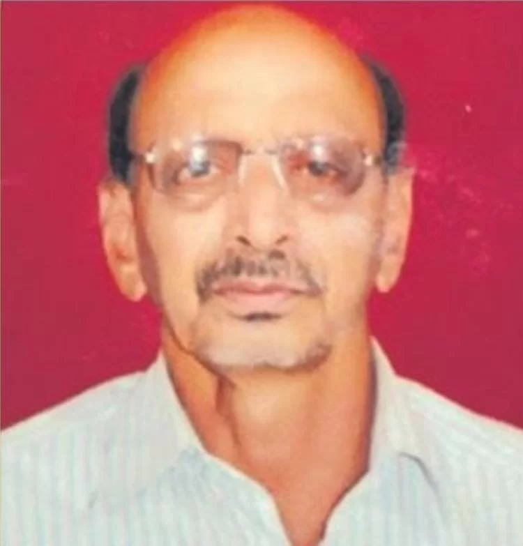 <em>वायंगणीतील विकास कामांसाठी माजी उपसरपंच हनुमंत प्रभू यांनी दिले निवेदन….!</em>