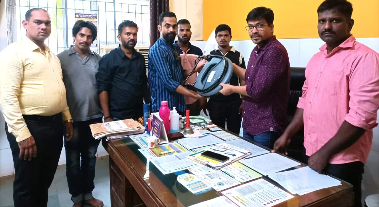 <em>वेंगुर्ला मनसे ची शिरोडा ग्रामीण रुग्णालयास सरप्राईज भेट…!</em>