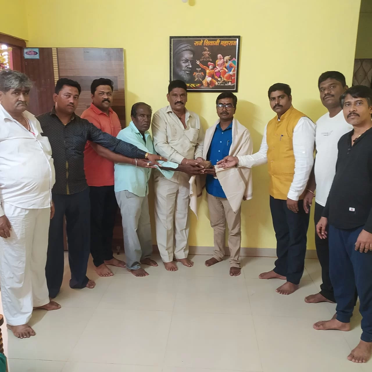<em>भाजप भटके विमुक्त आघाडी सिंधुदूर्ग रत्नागिरी लोकसभा अध्यक्ष पदी किरण चव्हाण यांची निवड झाल्याबद्दल वैभववाडीत सत्कार…!</em>