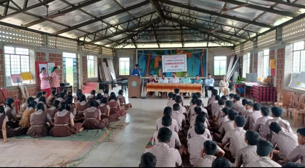 <em>२१ व्या शतकातील युवकांचे सर्वात मोठे सामर्थ्य असेल तर ते कौशल्य - बाबा काणेकर.</em>