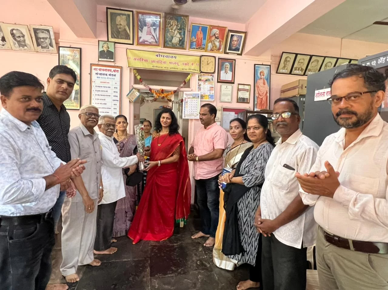 गावाच्या ज्ञान विकासात वाचनालयांचे योगदान हे महत्वपूर्ण : सौ.अर्चना घारे.