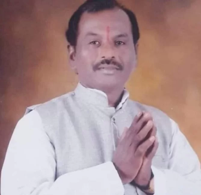 <em>कोकण विभागातील धनगर समाजाला विधान परिषद, पुण्यश्लोक अहिल्यादेवी होळकर शेळी मेंढी विकास महामंडळ अध्यक्ष उपाध्यक्ष पदी, जिल्हा नियोजन समिती सदस्य, जिल्हा परिषद पंचायत समितीवर संधी द्यावी…..!</em>