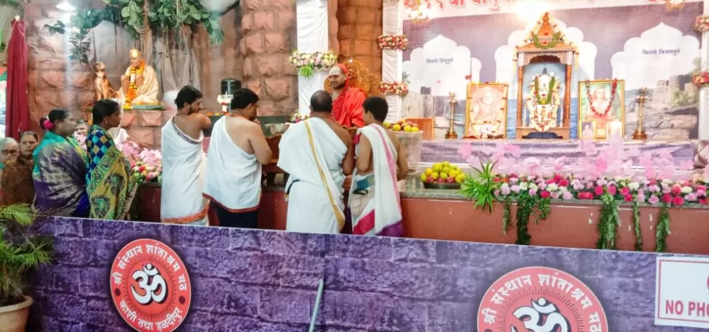 आमदार वैभव नाईक यांनी घेतले महाराज स्वामींचे दर्शन..!