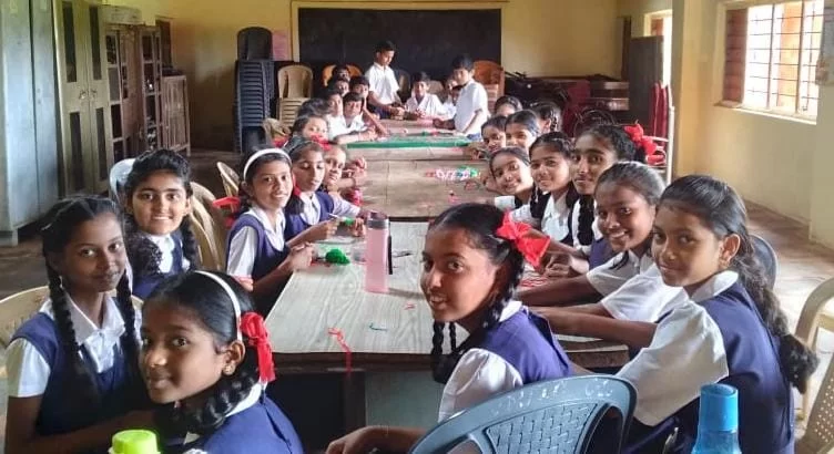 ओझर विद्यामंदिरचा एक राखी सैनिकांसाठी उपक्रम..!