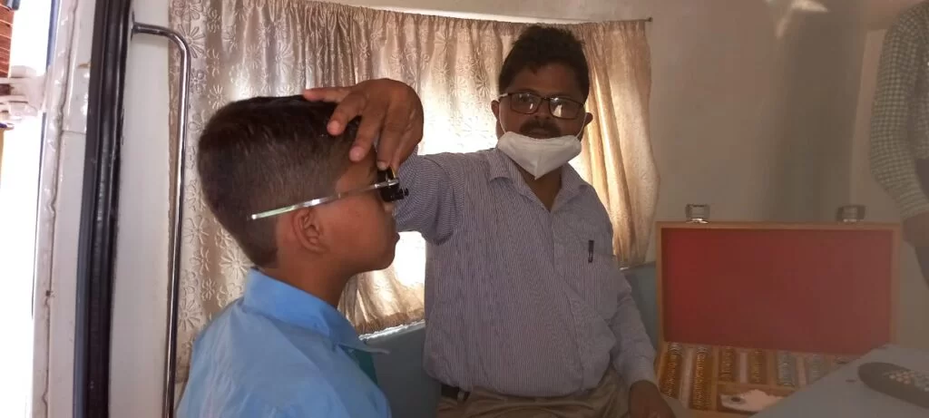 <em>वेंगुर्ला येथे शालेय विद्यार्थ्यांचे नेत्रतपासणी शिबीर संपन्न..!!</em>