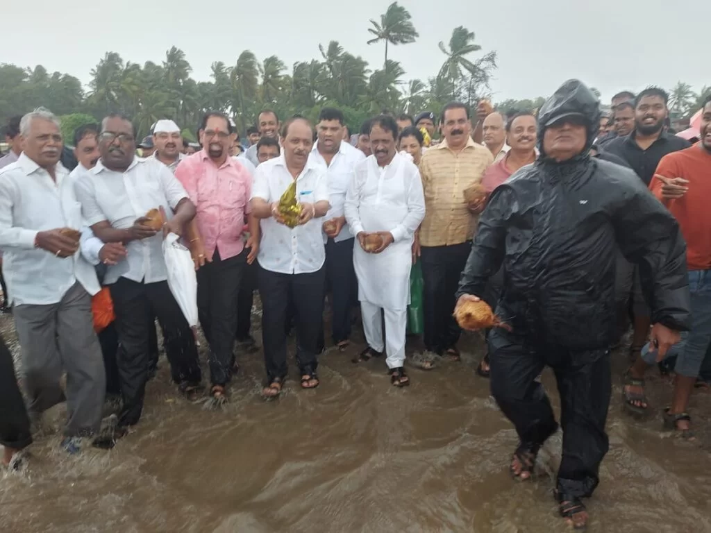 मालवणात नारळी पौर्णिमा भर पावसातही पारंपारिक चैतन्याने संपन्न.
