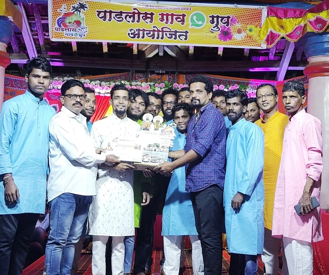 <em>पाडलोस भजन स्पर्धेत स्वरधारा तांबुळी मंडळ प्रथम..!</em>