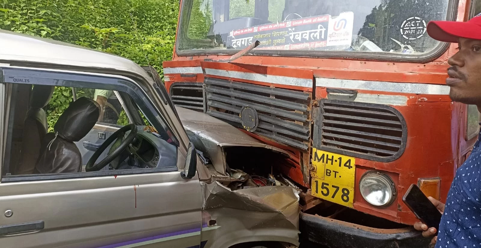 शिरगांव - साळशी रस्त्यावर अपघात..!
