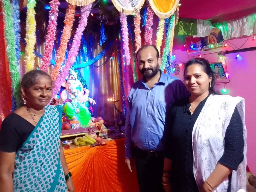 आपली सिंधुनगरी समूहाच्या सदस्यांची आचरा विभागातील गणपतींना भेट.