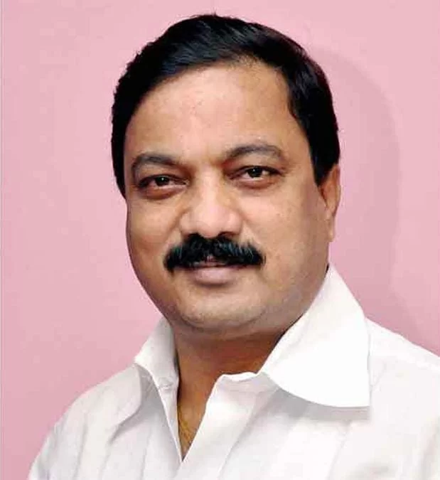 विकास योजनेत घोळ घालण्याचा प्रयत्न तर नाहीत ना? : माजी आमदार परशुराम उपरकर