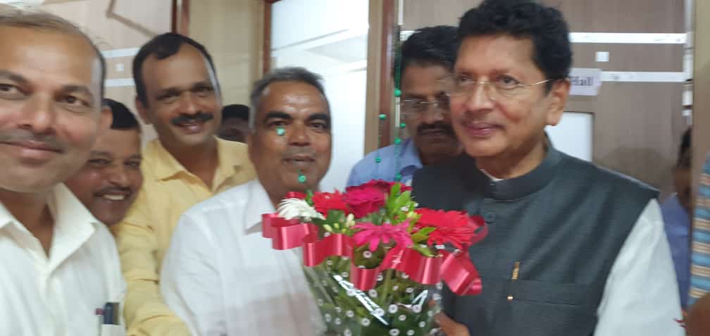 राष्ट्रीय,राज्यपुरस्कार प्राप्त शिक्षकसंघ सिंधुदुर्ग कडून शिक्षणमंत्र्यांना निवेदन.