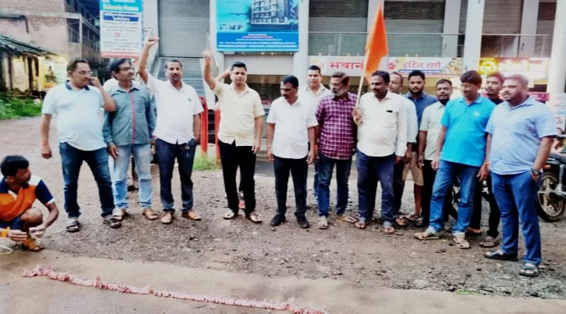 कणकवलीत शिवसैनिकांचा फटाके लावुन जल्लोष..!