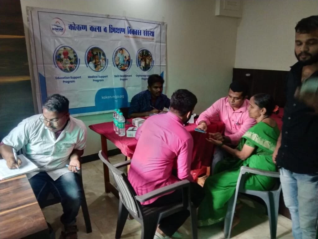 दत्त प्रतिष्ठानच्या वतीने नेत्र तपासणी व आरोग्य शिबिर संपन्न.