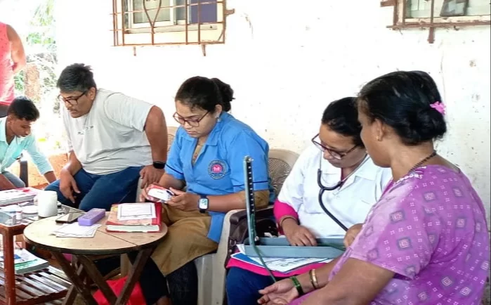 राष्ट्रीय आरोग्य अभियान महाराष्ट्र संचलित नॅशनल मोबाईल मेडिकल युनिट तर्फे चाफेड गावठण येथे मोफत आरोग्य तपासणी आणि औषधोपचार...!