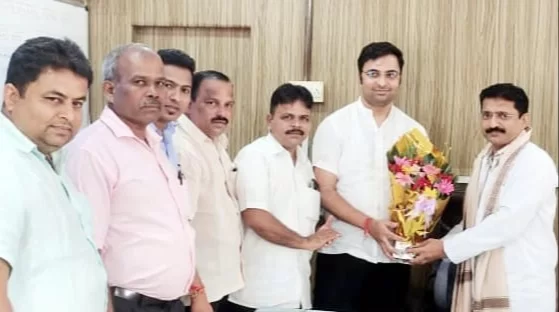 भाजपा वैद्यकीय आघाडीच्या वतीने सिंधुदुर्ग शल्यचिकित्सक डॉ.श्रीपाद पाटील यांचा सत्कार…!