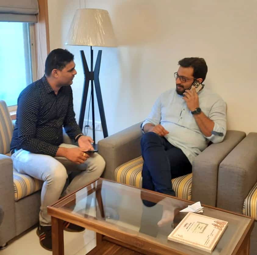 अभिनेता तथा खासदार डॉ. अमोल कोल्हे यांची श्री स्वराज्य प्रतिष्ठानचे अध्यक्ष निलेश मोरजकर यांनी घेतली पुणे येथे भेट...!