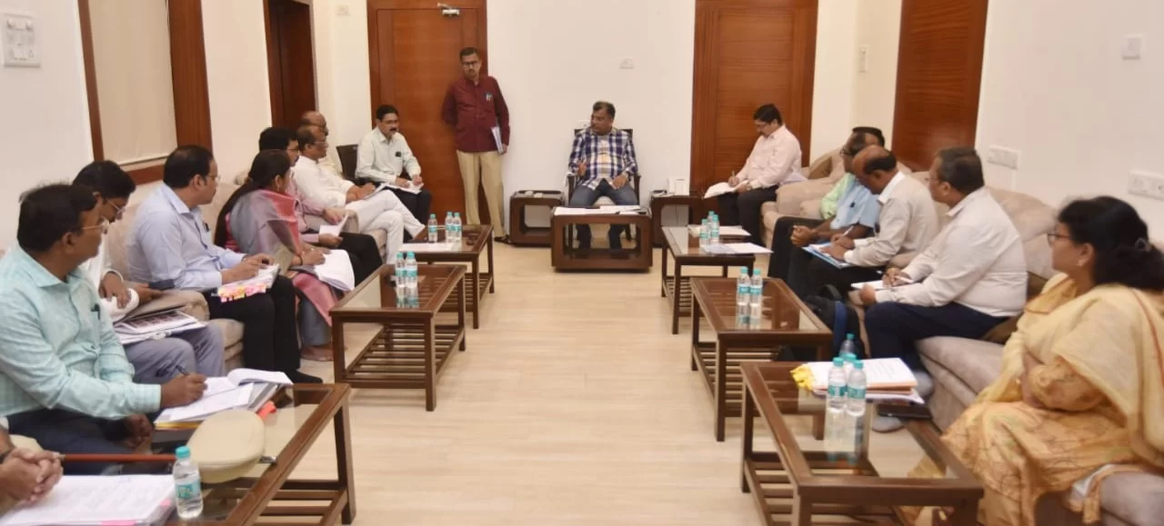 कोकणातील रेल्वे स्थानकांचा चेहरामोहरा बदलणार..!