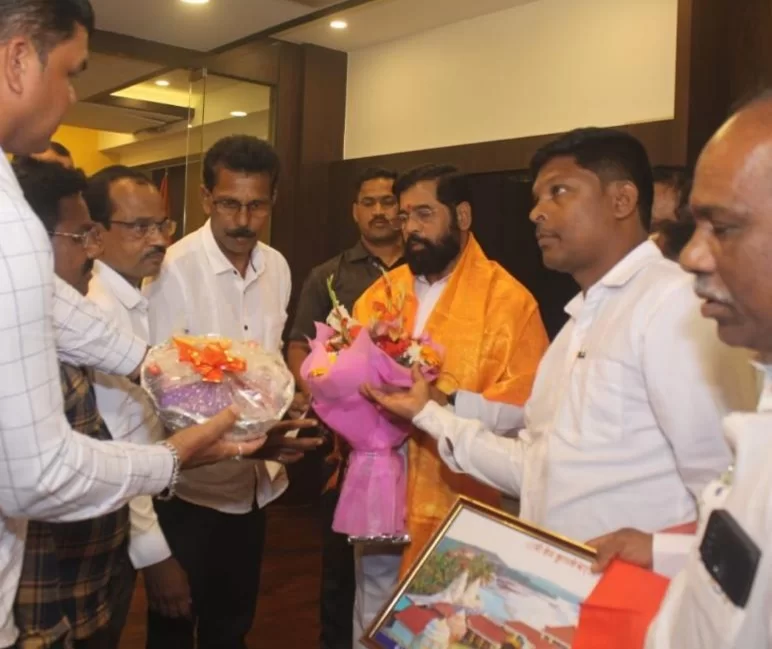 श्री देव कुणकेश्वर मंदिर देवस्थान ट्रस्टच्या पदाधिकाऱ्यांनी घेतली मुख्यमंत्री एकनाथ शिंदे यांची भेट.