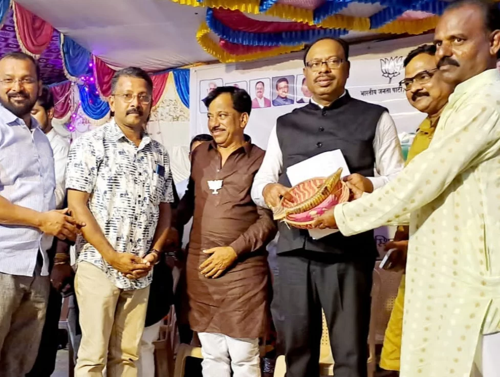 मच्छीमार समाज बांधवांचे भाजपा प्रदेशाध्यक्ष श्री. चंद्रशेखर बावनकुळे यांना साकडे..