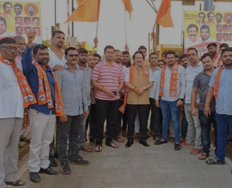 संदेश पारकर यांच्यासह १५ जणांवर आंदोलन प्रकरणी गुन्हा दाखल..!