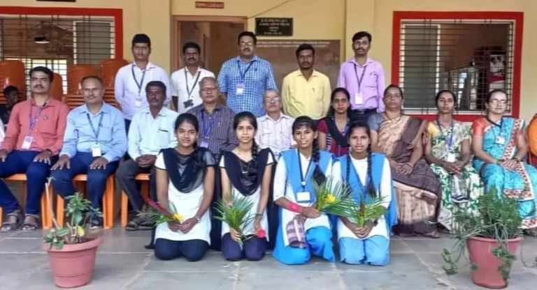 मुटाट हायस्कूलच्या विद्यार्थिनींची राज्यस्तरीय स्पर्धेसाठी निवड..!