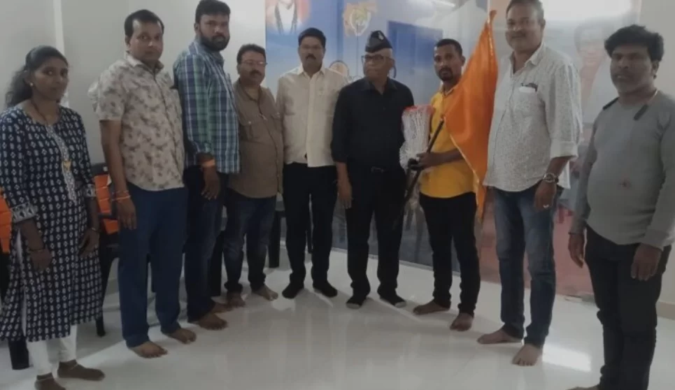 सांगवे ग्रा.पं.सदस्यपदाचे उमेदवार अजय सुतार यांचा बाळासाहेबांची शिवसेना पक्षात प्रवेश.