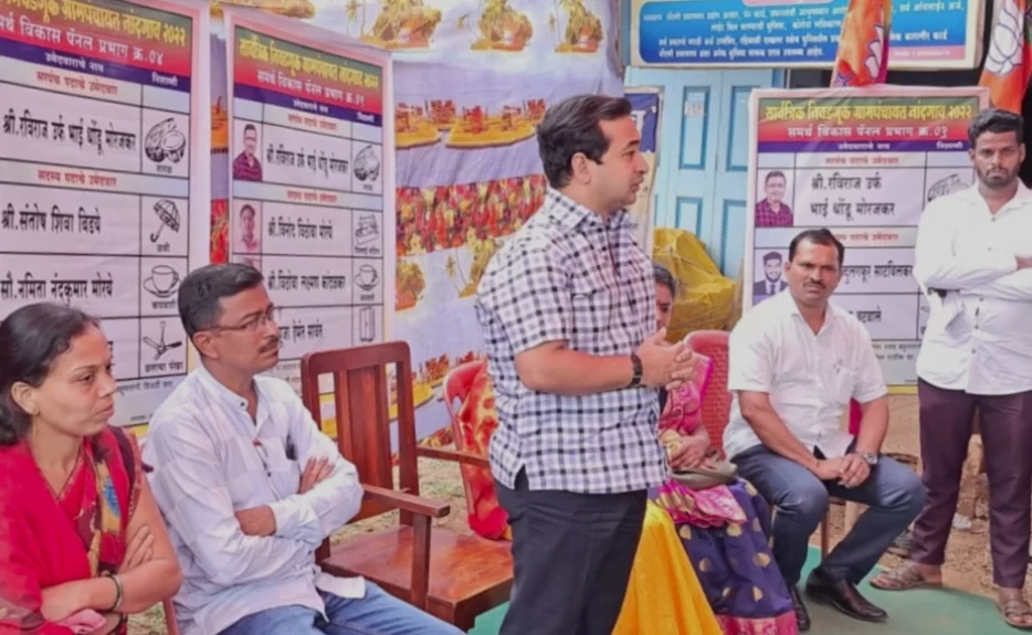 आमदार नितेश राणे यांच्या हस्ते नांदगाव समर्थ विकास पॅनेलच्या प्रचार कार्यालयाचे उद्घाटन.