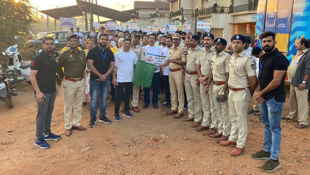 कुडाळ येथे उप प्रादेशिक परिवहन कार्यालया तर्फे वॉकेथॉन रॅली संपन्न ; नागरिकांचा लक्षणीय सहभाग.
