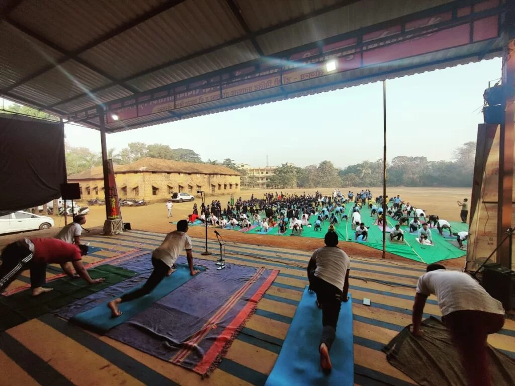 बांदा येथे '१०८ सूर्यनमस्कार शिबीर' संपन्न ; आंतरराष्ट्रीय सूर्यनमस्कार दिन तथा रथसप्तमीचे औचित्य.