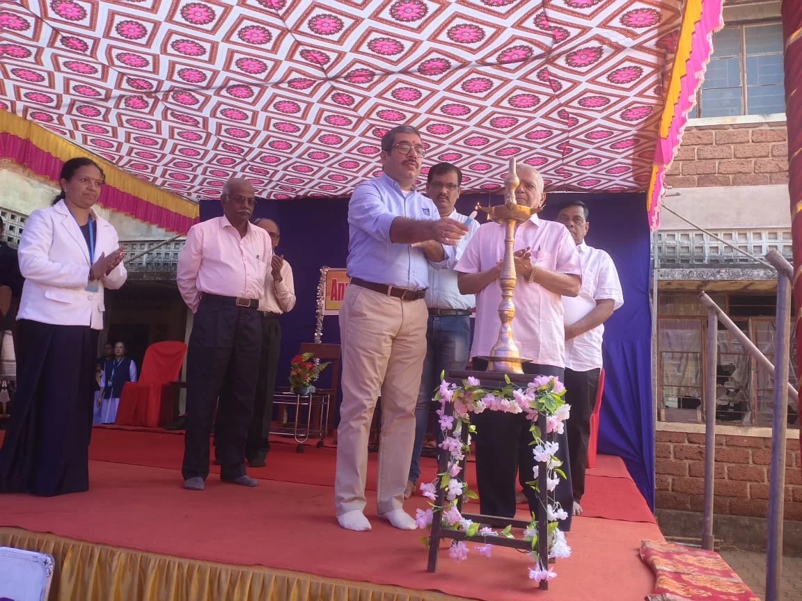 शाळांमधून नोकर वर्ग नको तर मालक वर्ग तयार होऊ द्या ; श्री. अतुल पईकाणे यांचे नाबर प्रशालेचा वार्षिक पारितोषिक वितरण सोहळ्यात मार्गदर्शन.