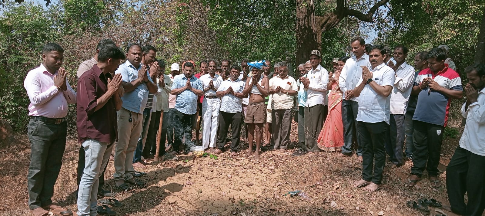 भाजपा जिल्हा उपाध्यक्ष रणजीत देसाई यांच्या उपस्थितीत जल जीवन मिशनच्या 'घर तिथे नळ' योजने अंतर्गत गोवेरी स्थळकरवाडीत मंजूर करण्यात आलेल्या विहिरीचे उद्घाटन संपन्न.