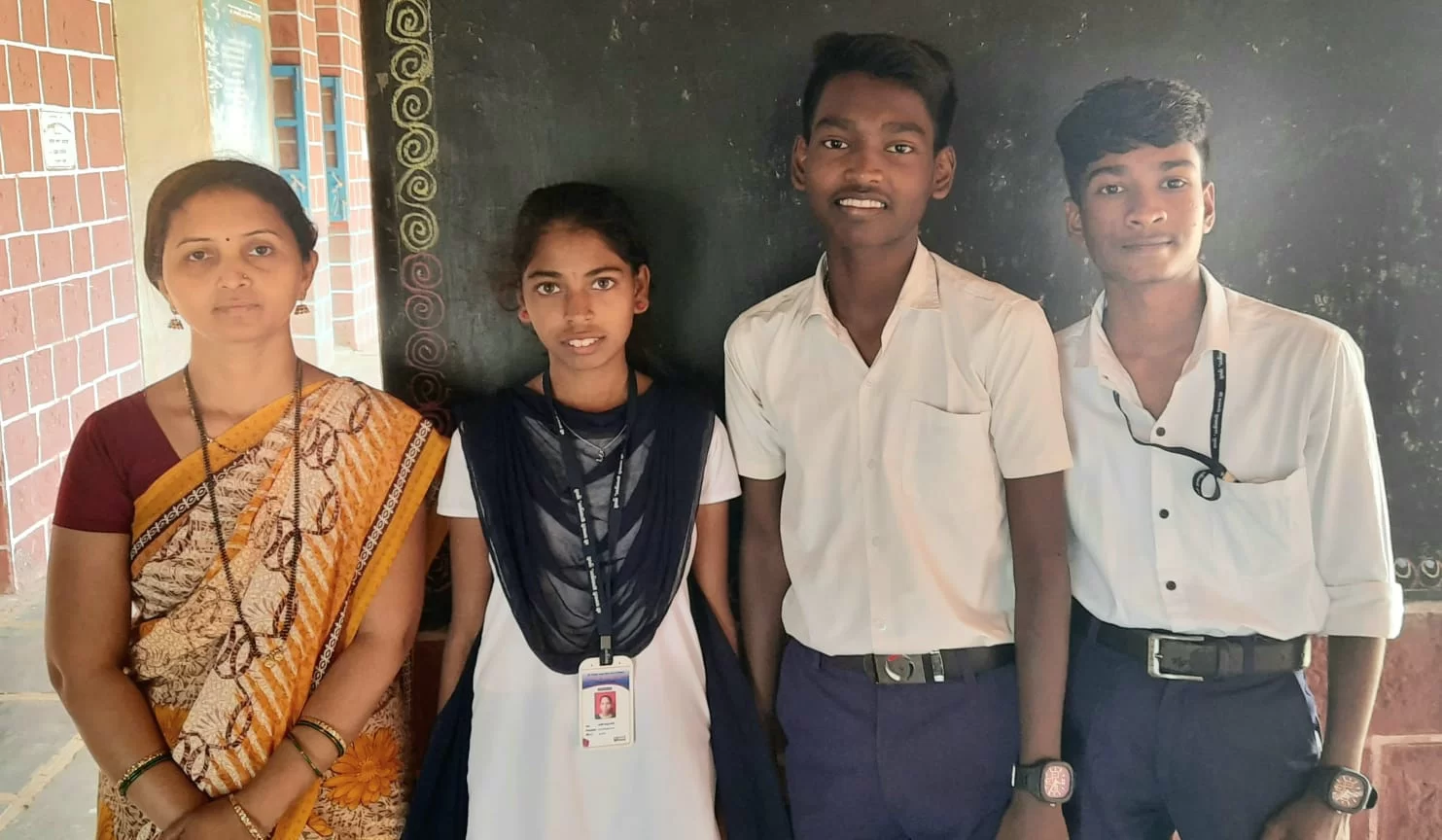 मुणगे येथील श्री भगवती हायस्कूलचे रेखाकला परीक्षेत सुयश.