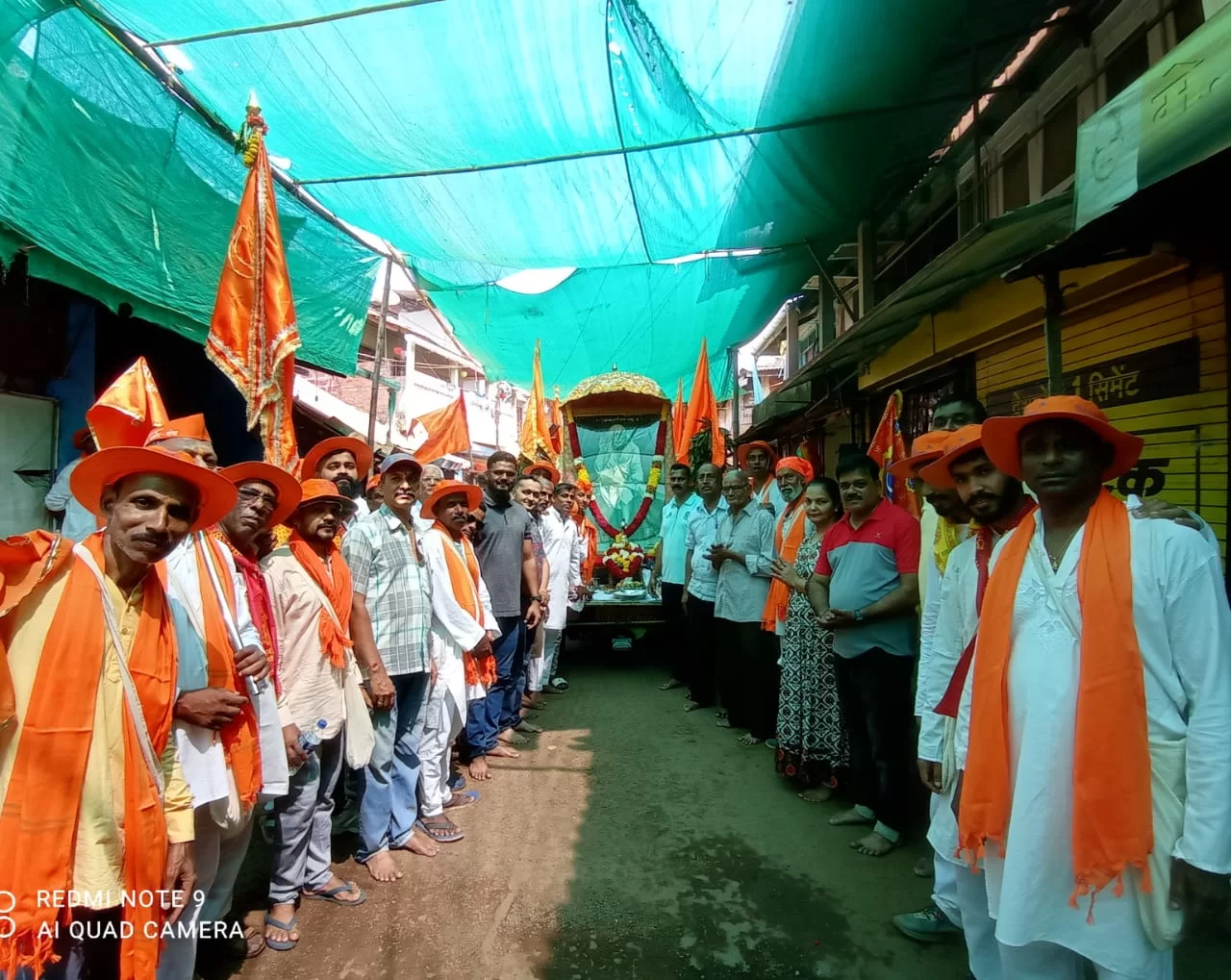 साईच्या पालखीचे बाद्यांत भक्तीपुर्ण वातावरणात स्वागत