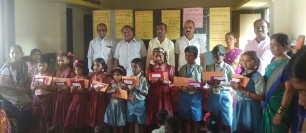 बागायत येथील निबंध स्पर्धेत सिद्धी पोळेकर आणि निवेदिता जाधव प्रथमरंगभरण स्पर्धा उत्साहात संपन्न
