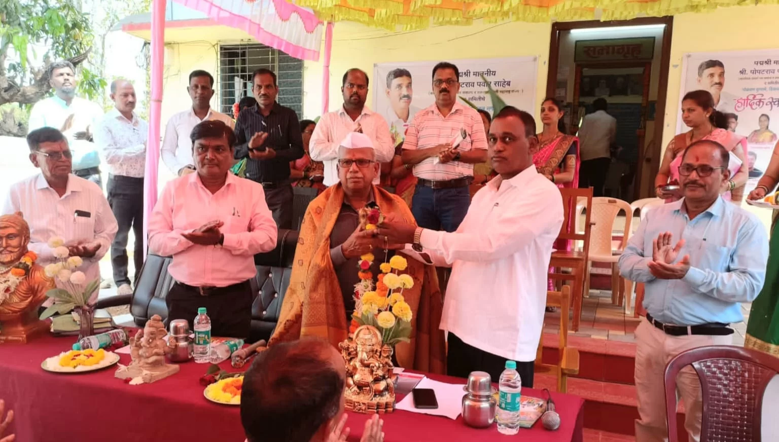 आदर्श गाव संकल्पना सर्वांपर्यंत पोहोचावी!