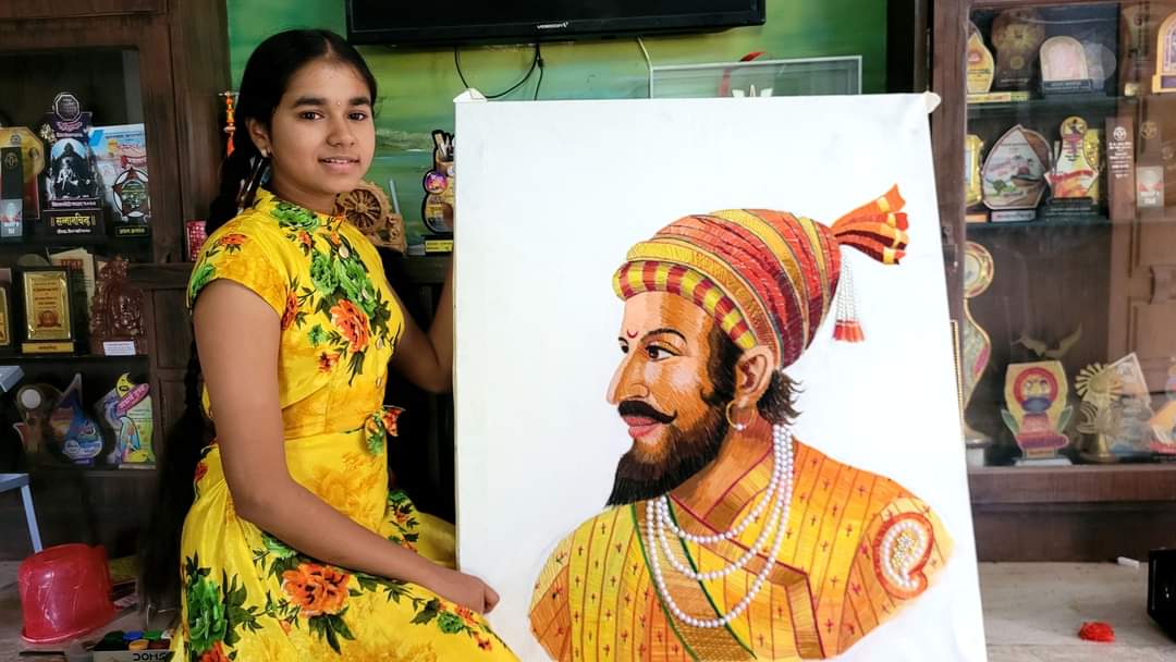 रंगीत धाग्यांनी साकारले छत्रपती  शिवराय.....!