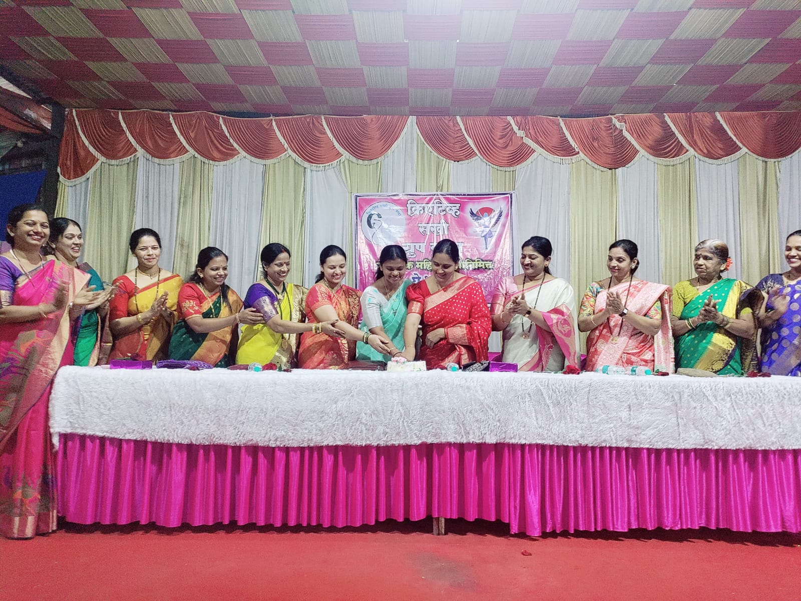 क्रिएटिव्ह सखी ग्रुपतर्फे जागतिक महीला दिनाच्या निमित्ताने बांद्यातील महिलांचा सत्कार कार्यक्रम