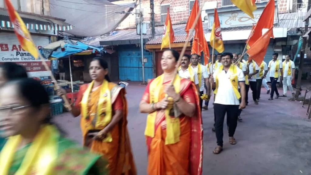 'करे योग ..रहे निरोग' चा नारा देत बांद्यात पतंजली योगची प्रभात फेरी उत्साहाने संपन्न.
