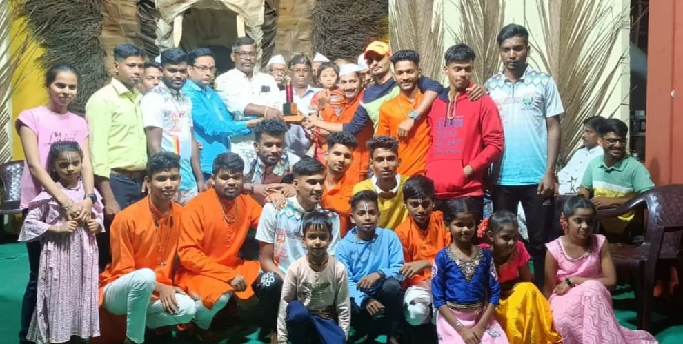 हिंदळे येथील दिंडी भजन स्पर्धेत तोरसोळे मंडळ प्रथम !