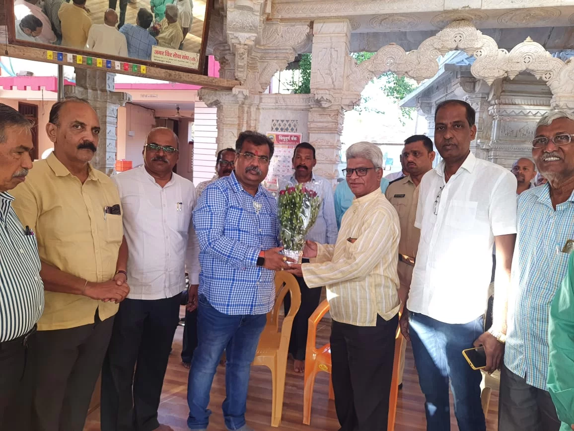 पालकमंत्री ना.रवींद्र चव्हाण यांची आंगणेवाडी  भराडी देवी मंदिरास भेट..