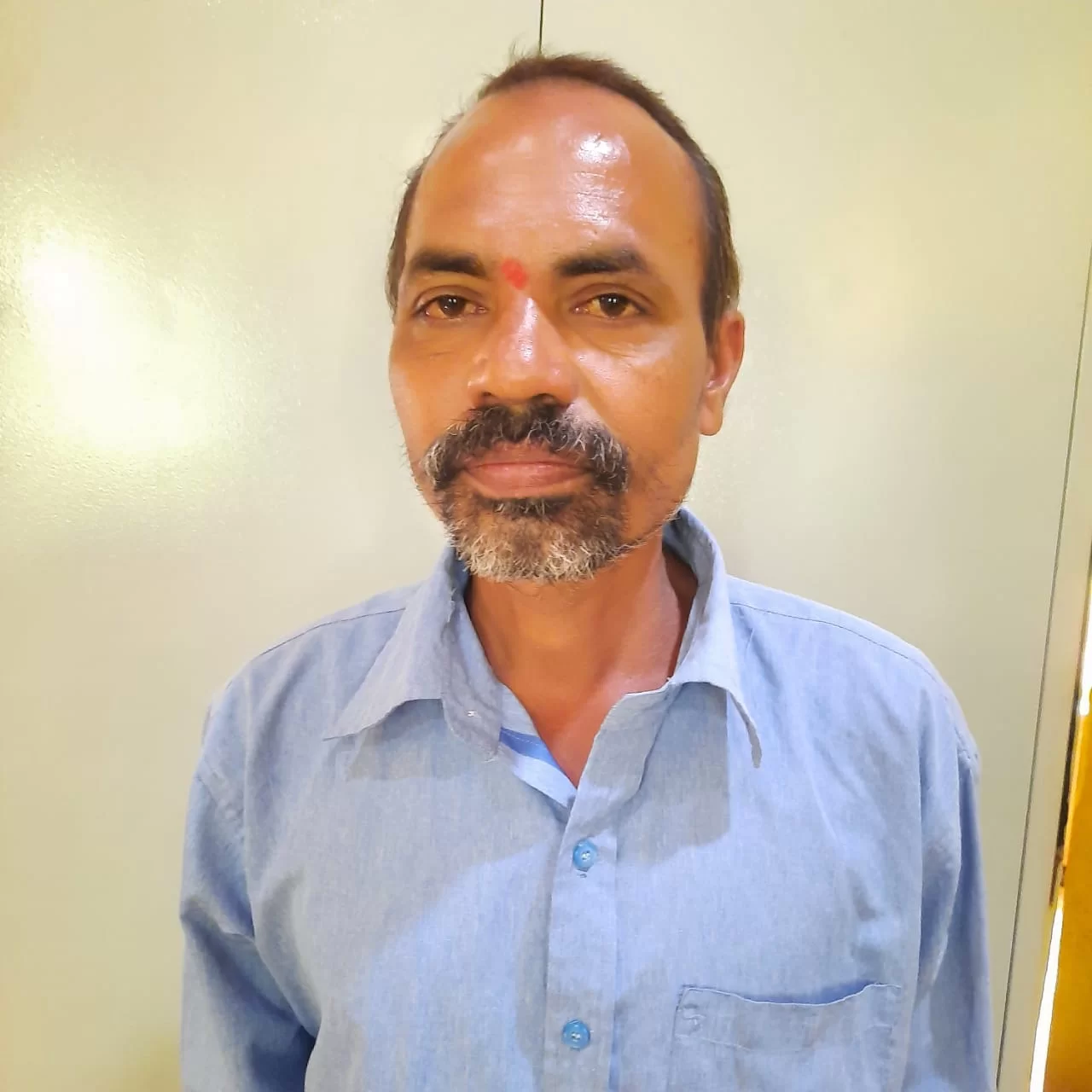साळीस्ते येथील शिक्षणप्रेमी संतोष ताम्हणकर कालवश.