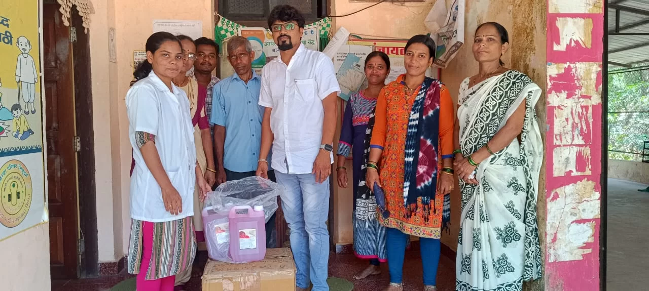 चौदाव्या वित्त आयोग अंतर्गत ग्रामपंचायत मार्फत कास उपकेंद्राला सरपंच प्रवीण पंडित यांच्या उपस्थितीत विविध औषधांचे वितरण.