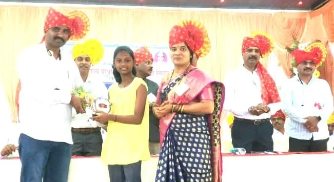 मृगाक्षी  हिर्लेकरचे सिंधुदुर्ग प्रज्ञाशोध परीक्षेत यश!