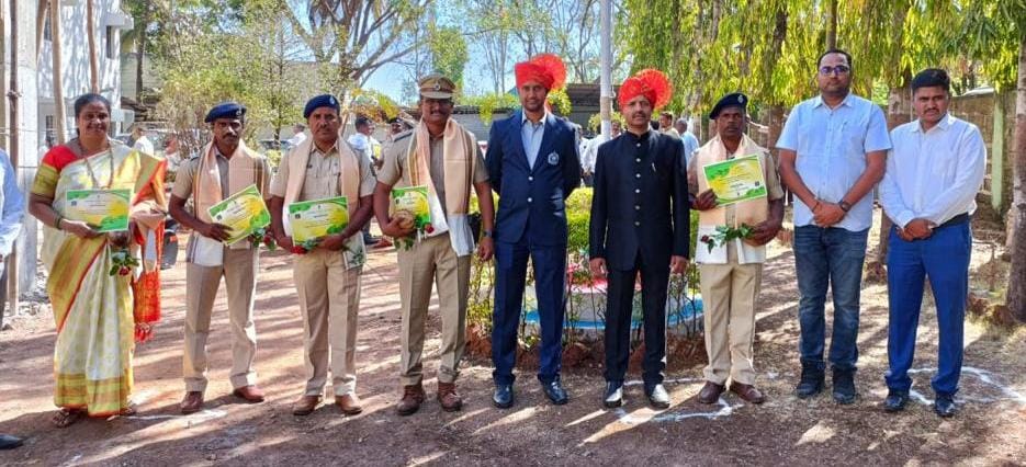 कुडाळचे वनक्षेत्रपाल अमृत शिंदे यांचा कोल्हापुरात गौरव!