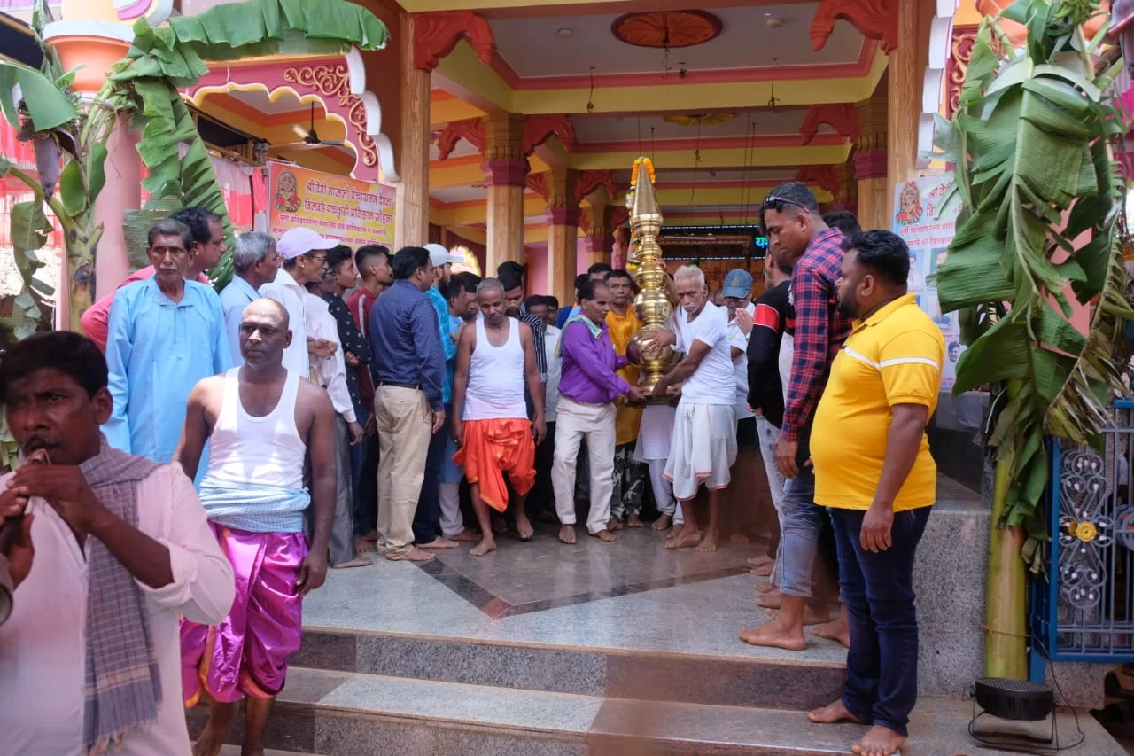 विलवडे श्रीदेवी माऊली पंचायतन मंदिराचा कलशारोहण व मूर्तींची पुन:प्रतिष्ठापना सोहळा उत्साहात सपन्न