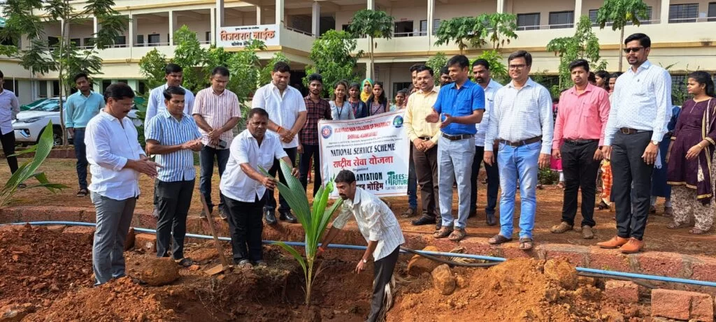 वडिलांच्या सामाजिक सेवेच्या आदर्शांवर चालण्याचा प्रयत्न करतोय : आमदार वैभव विजयराव नाईक.
