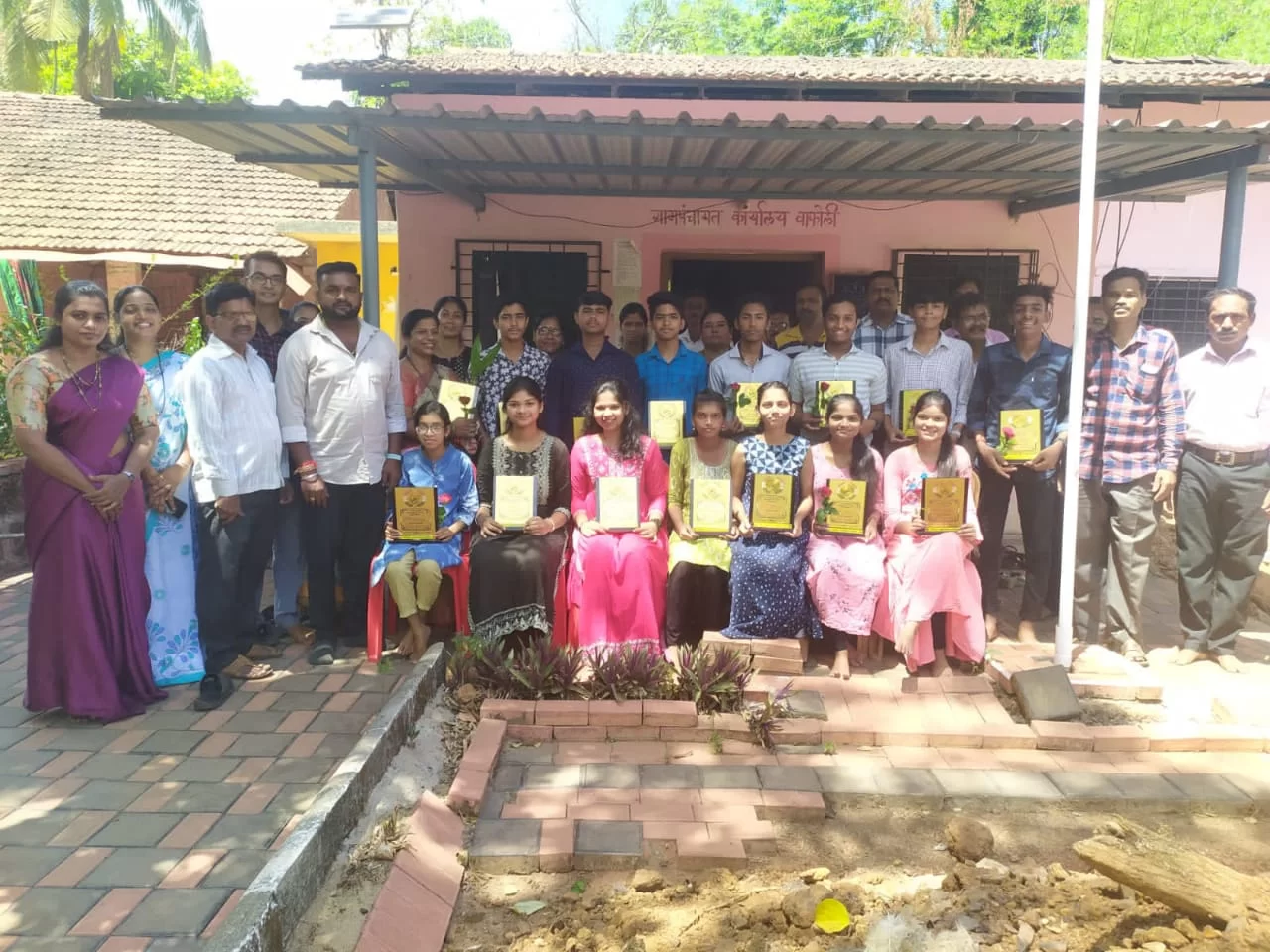 वाफोली ग्रामपंचायतच्या वतीने गुणवंतांचा  सत्कार सोहळा उत्साहात संपन्न.