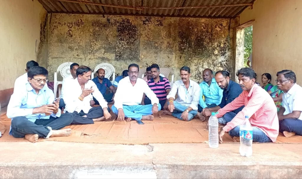 शाळाबंद ; साळशीतील ग्रामस्थांच्या आंदोलनाचा दुसरा दिवस..!